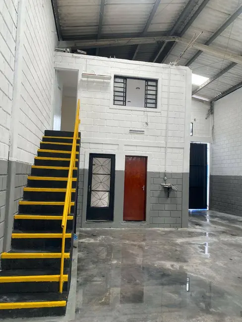 Foto 3 de Armazém / Galpão para alugar, 350m2 em Mairipora - SP