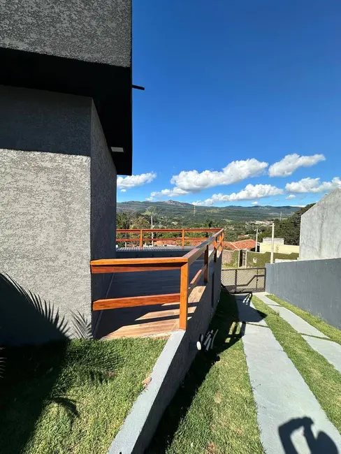 Foto 2 de Casa com 3 quartos à venda, 500m2 em Jardim Estância Brasil, Atibaia - SP