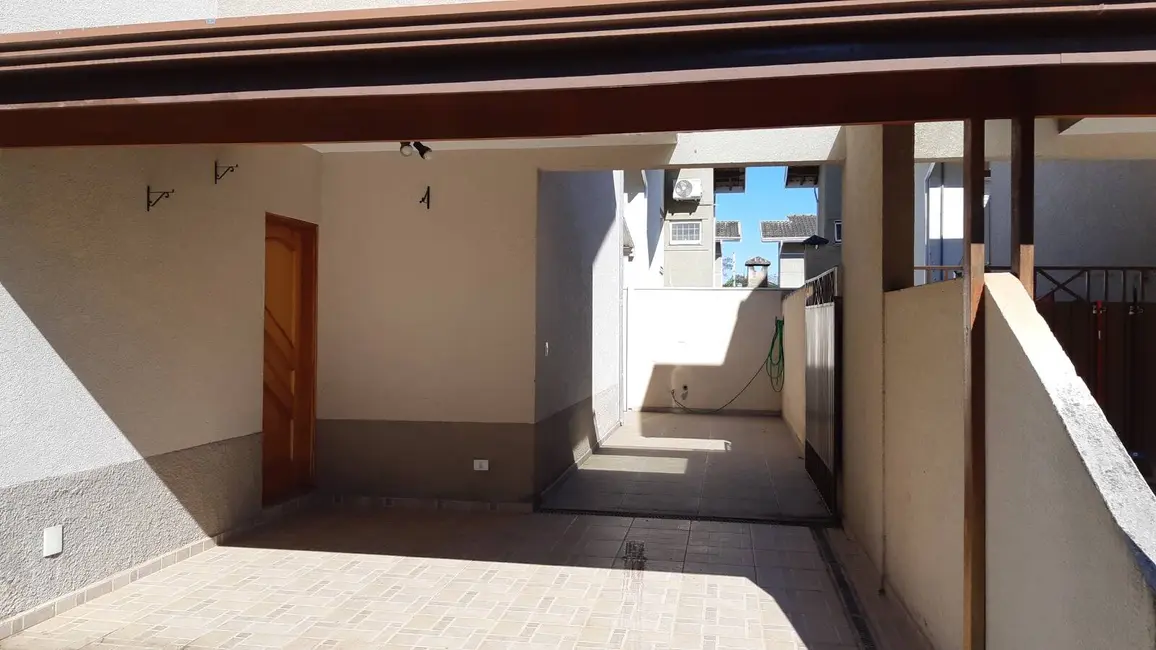 Foto 2 de Casa com 3 quartos à venda, 167m2 em Jardim Estância Brasil, Atibaia - SP
