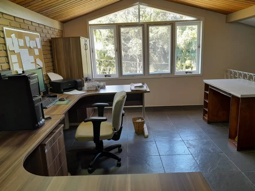 Casa com 3 quartos à venda, 702m2 em Parque Arco Iris, Atibaia - SP - imagem 5 Foto 5 de Casa com 3 quartos à venda, 702m2 em Parque Arco Iris, Atibaia - SP