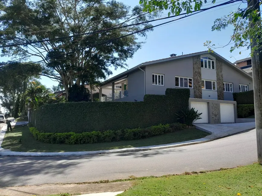 Casa com 3 quartos à venda, 702m2 em Parque Arco Iris, Atibaia - SP - imagem 1 Foto 1 de Casa com 3 quartos à venda, 702m2 em Parque Arco Iris, Atibaia - SP
