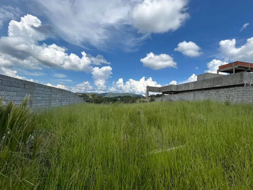 Foto 1 de Terreno / Lote à venda, 690m2 em Estância Santa Maria do Portão, Atibaia - SP