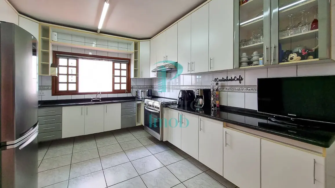 Foto 5 de Sobrado com 3 quartos à venda, 243m2 em Umuarama, Osasco - SP