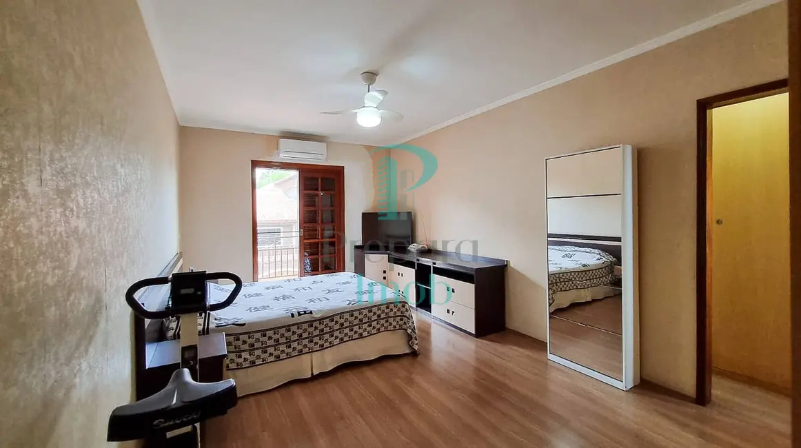 Foto 9 de Sobrado com 3 quartos à venda, 243m2 em Umuarama, Osasco - SP