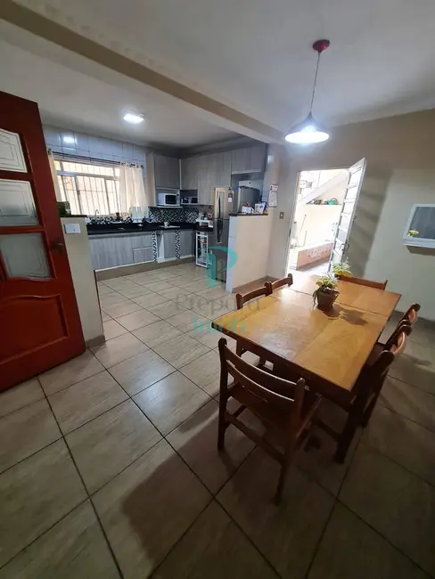 Foto 5 de Sobrado com 5 quartos à venda, 244m2 em Jardim das Flores, Osasco - SP