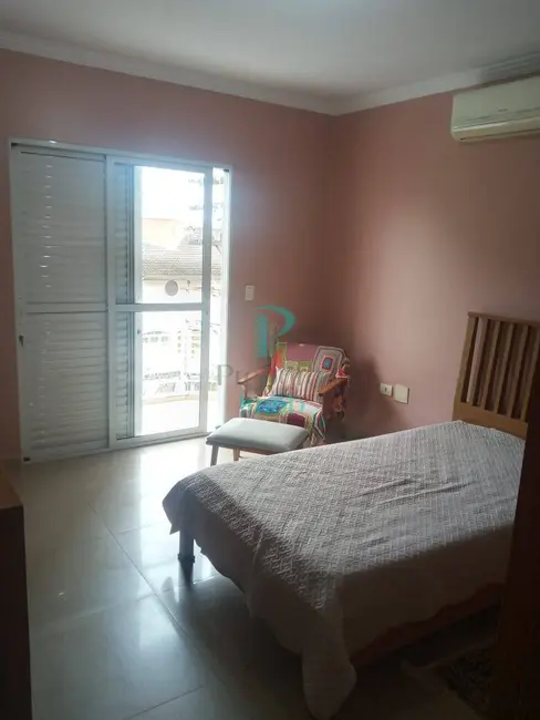 Casa com 3 quartos à venda, 159m2 em Umuarama, Osasco - SP - imagem 8 Foto 8 de Casa com 3 quartos à venda, 159m2 em Umuarama, Osasco - SP