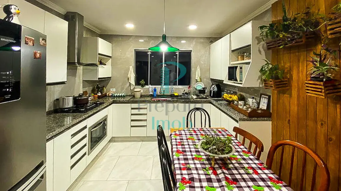 Sobrado com 4 quartos à venda, 216m2 em Jaguaribe, Osasco - SP - imagem 5 Foto 5 de Sobrado com 4 quartos à venda, 216m2 em Jaguaribe, Osasco - SP