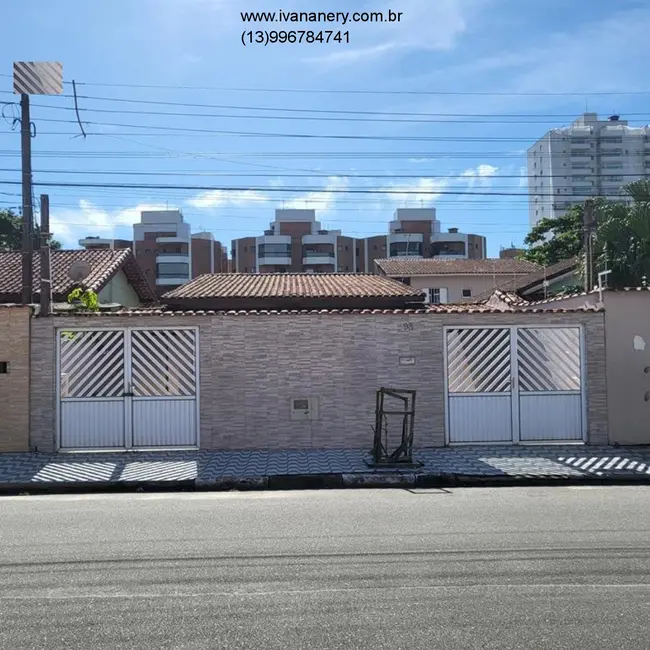 Foto 2 de Casa com 4 quartos à venda, 185m2 em Mongagua - SP