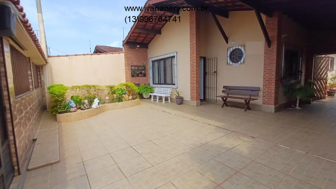 Foto 3 de Casa com 3 quartos à venda, 127m2 em Itanhaem - SP