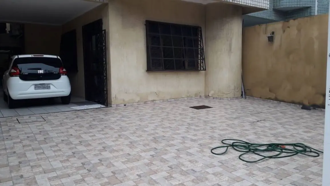 Casa com 4 quartos à venda, 250m2 em Presidente Kennedy, Fortaleza - CE - imagem 3 Foto 3 de Casa com 4 quartos à venda, 250m2 em Presidente Kennedy, Fortaleza - CE