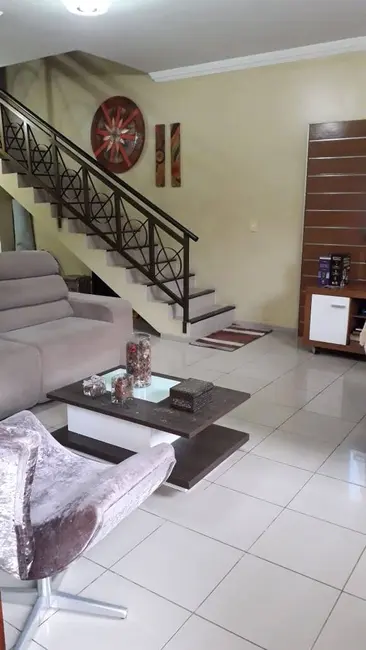 Casa com 4 quartos à venda, 250m2 em Presidente Kennedy, Fortaleza - CE - imagem 5 Foto 5 de Casa com 4 quartos à venda, 250m2 em Presidente Kennedy, Fortaleza - CE