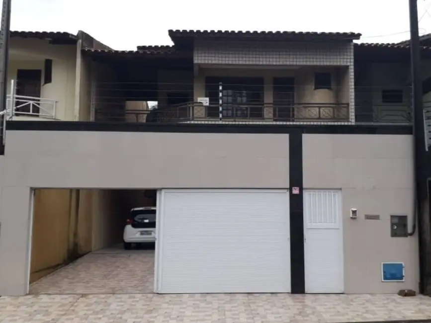 Foto 1 de Casa com 4 quartos à venda, 250m2 em Presidente Kennedy, Fortaleza - CE
