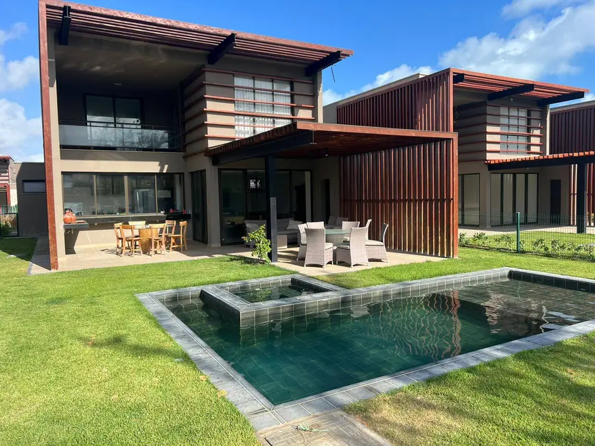 Foto 1 de Apartamento com 5 quartos à venda, 205m2 em Trairi - CE