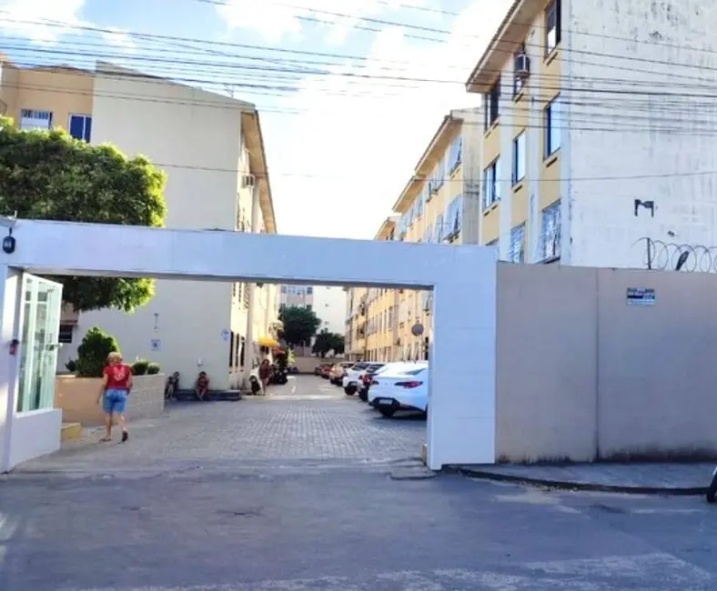 Foto 3 de Apartamento com 2 quartos à venda, 60m2 em Carlito Pamplona, Fortaleza - CE