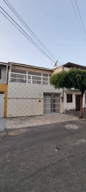 Foto 1 de Casa com 5 quartos à venda, 216m2 em Quintino Cunha, Fortaleza - CE