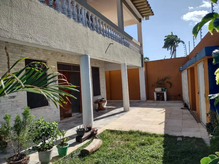 Foto 1 de Casa com 6 quartos à venda, 289m2 em Parquelandia, Fortaleza - CE