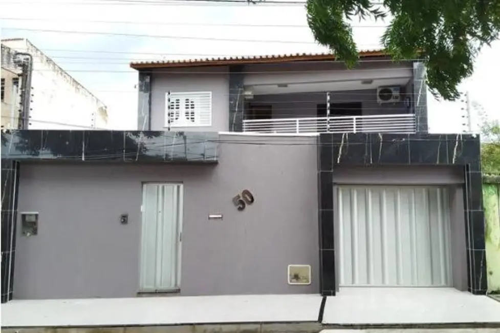 Foto 1 de Casa com 5 quartos à venda, 210m2 em São Gerardo, Fortaleza - CE