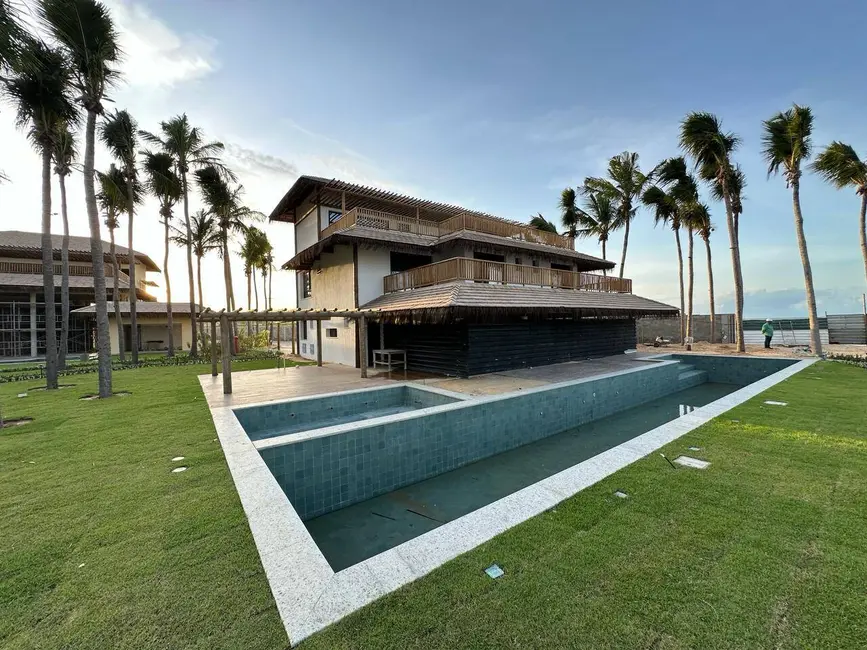 Foto 1 de Casa com 6 quartos à venda, 575m2 em Fortim - CE