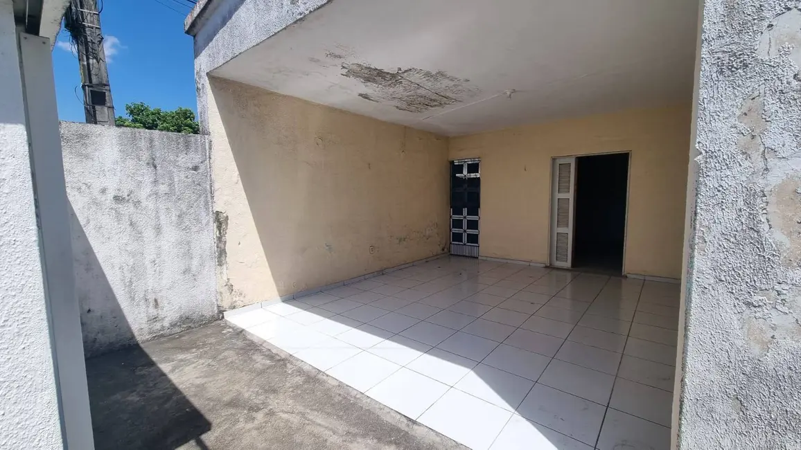 Foto 1 de Casa com 3 quartos à venda, 280m2 em Jardim Iracema, Fortaleza - CE