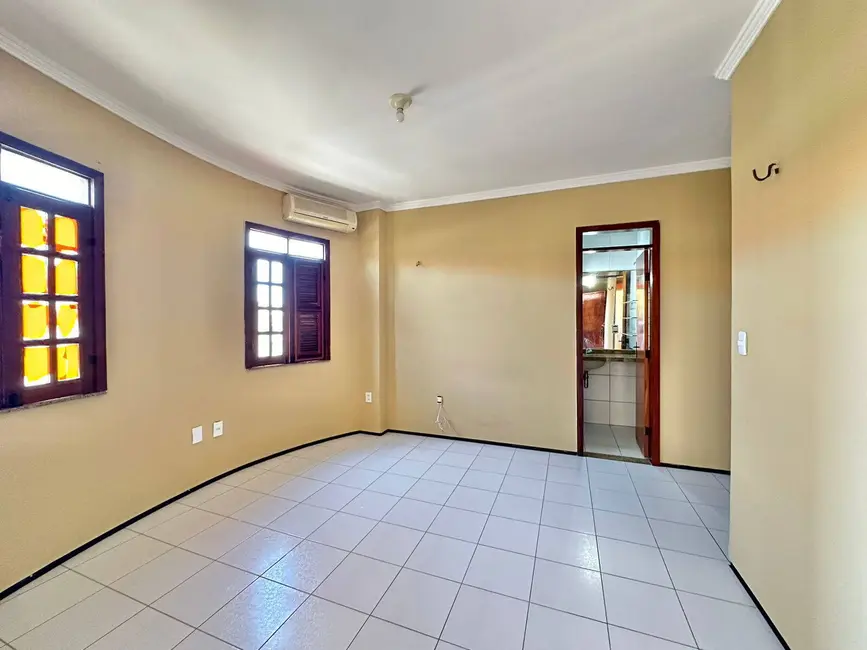 Casa com 5 quartos à venda, 134m2 em Sapiranga, Fortaleza - CE - imagem 7 Foto 7 de Casa com 5 quartos à venda, 134m2 em Sapiranga, Fortaleza - CE