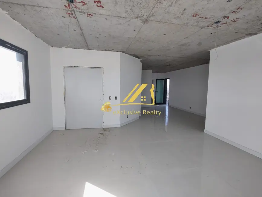 Apartamento com 4 quartos à venda, 212m2 em Caminho das Árvores, Salvador - BA - imagem 3 Foto 3 de Apartamento com 4 quartos à venda, 212m2 em Caminho das Árvores, Salvador - BA