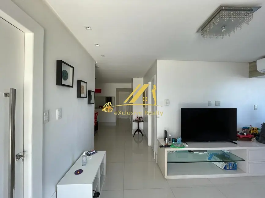 Apartamento com 3 quartos à venda, 198m2 em Pituba, Salvador - BA - imagem 7 Foto 7 de Apartamento com 3 quartos à venda, 198m2 em Pituba, Salvador - BA