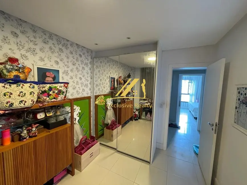 Foto 9 de Apartamento com 3 quartos à venda, 145m2 em Patamares, Salvador - BA