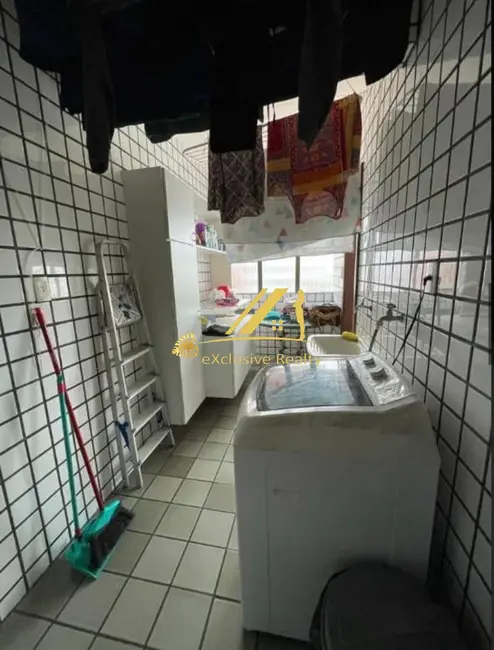 Apartamento com 4 quartos à venda, 259m2 em Pituba, Salvador - BA - imagem 9 Foto 9 de Apartamento com 4 quartos à venda, 259m2 em Pituba, Salvador - BA