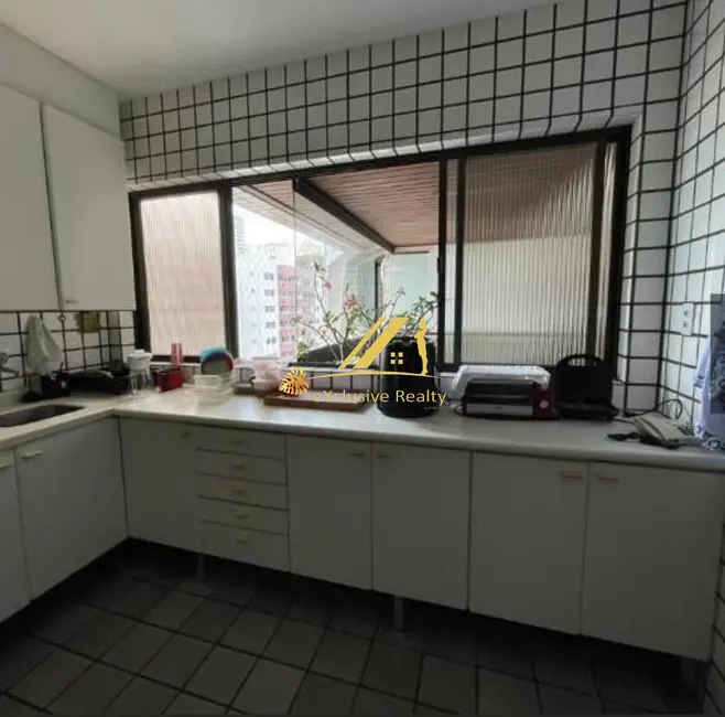 Apartamento com 4 quartos à venda, 259m2 em Pituba, Salvador - BA - imagem 6 Foto 6 de Apartamento com 4 quartos à venda, 259m2 em Pituba, Salvador - BA