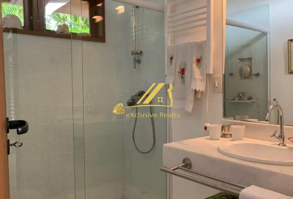 Foto 2 de Casa de Condomínio com 5 quartos à venda e para alugar, 390m2 em Camacari - BA