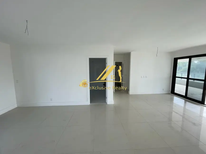Foto 5 de Apartamento com 4 quartos à venda, 275m2 em Ondina, Salvador - BA