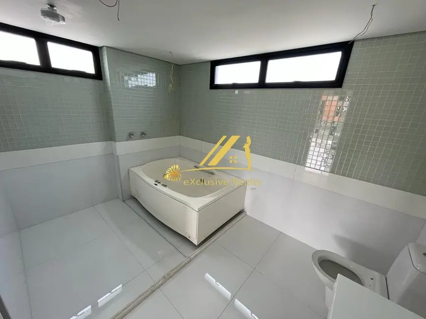 Foto 2 de Apartamento com 4 quartos à venda, 275m2 em Ondina, Salvador - BA
