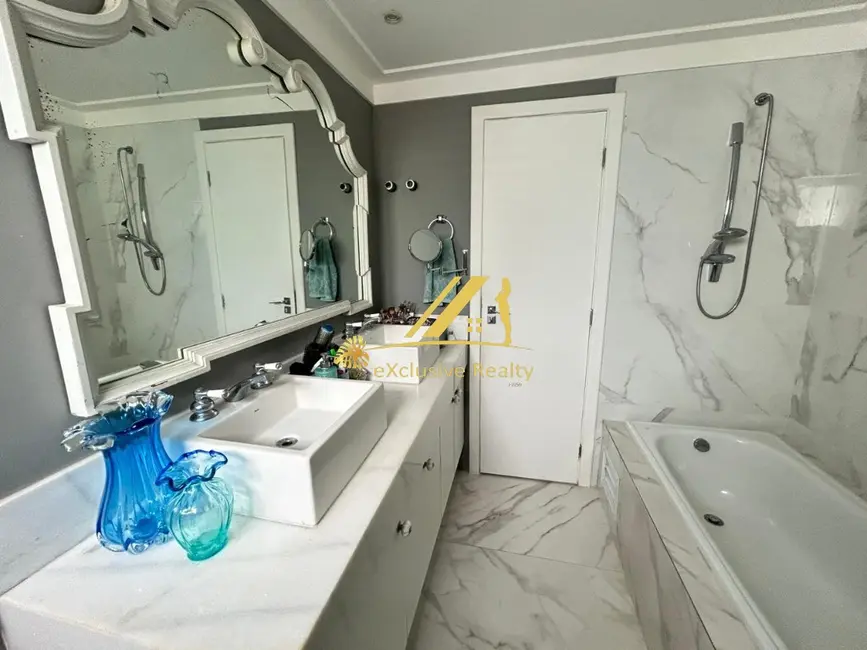 Foto 9 de Apartamento com 4 quartos para alugar, 260m2 em Horto Florestal, Salvador - BA