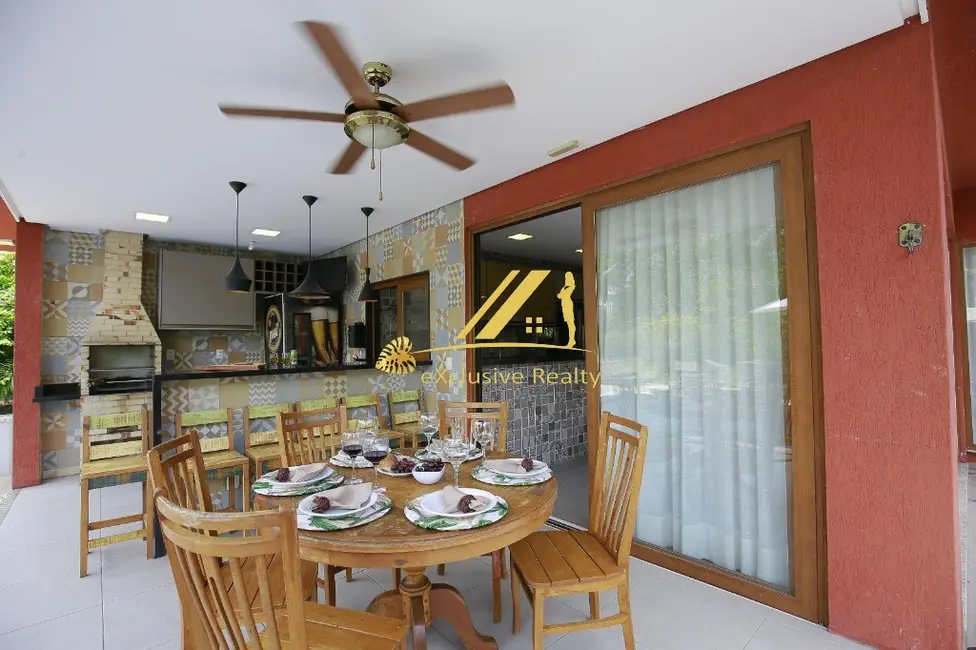 Foto 5 de Casa de Condomínio com 4 quartos à venda, 300m2 em Camacari - BA