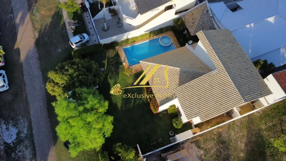 Foto 1 de Casa de Condomínio com 5 quartos para alugar, 350m2 em Camacari - BA