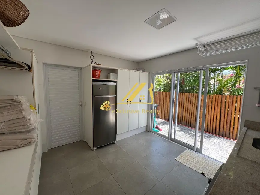 Foto 2 de Casa de Condomínio com 5 quartos para alugar, 400m2 em Camacari - BA