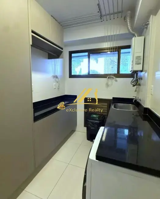 Apartamento com 3 quartos à venda, 241m2 em Graça, Salvador - BA - imagem 4 Foto 4 de Apartamento com 3 quartos à venda, 241m2 em Graça, Salvador - BA