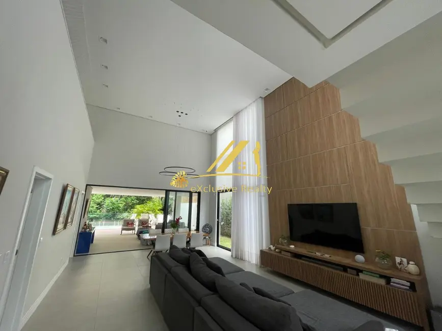 Casa de Condomínio com 4 quartos à venda e para alugar, 400m2 em Alphaville I, Salvador - BA - imagem 6 Foto 6 de Casa de Condomínio com 4 quartos à venda e para alugar, 400m2 em Alphaville I, Salvador - BA