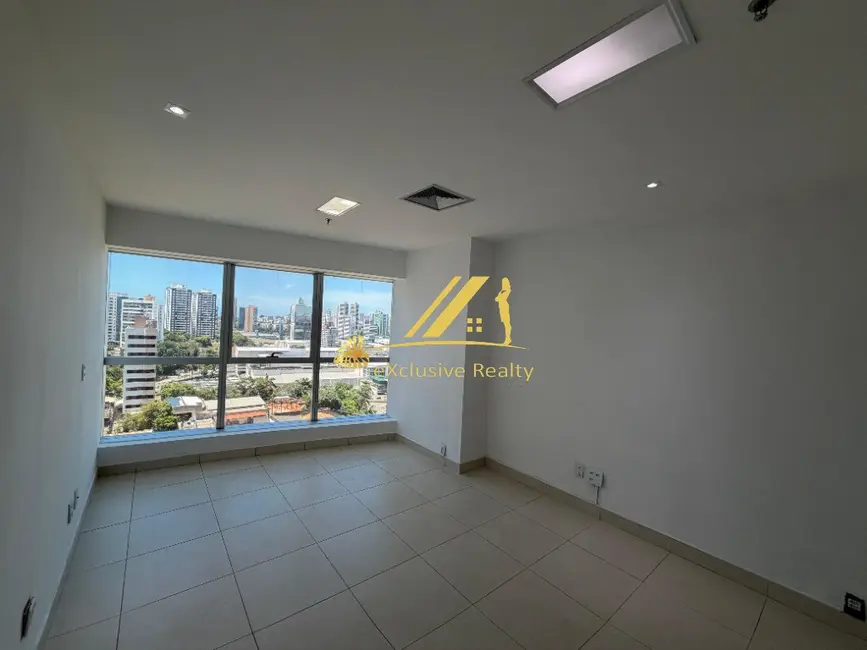 Sala Comercial para alugar, 33m2 em Caminho das Árvores, Salvador - BA - imagem 1 Foto 1 de Sala Comercial para alugar, 33m2 em Caminho das Árvores, Salvador - BA
