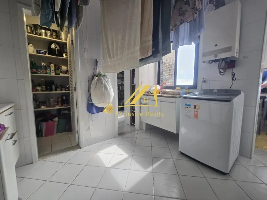 Apartamento com 4 quartos à venda, 226m2 em Pituba, Salvador - BA - imagem 9 Foto 9 de Apartamento com 4 quartos à venda, 226m2 em Pituba, Salvador - BA