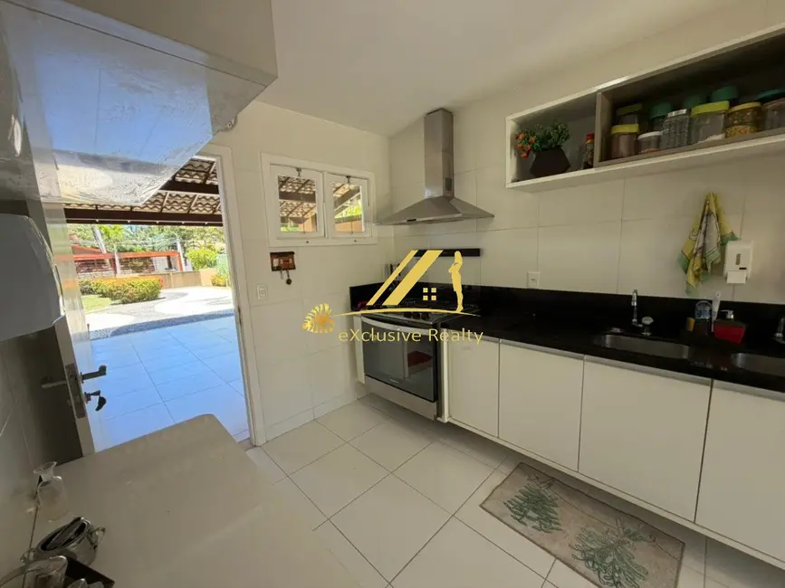 Foto 9 de Casa de Condomínio com 4 quartos à venda, 274m2 em Camacari - BA