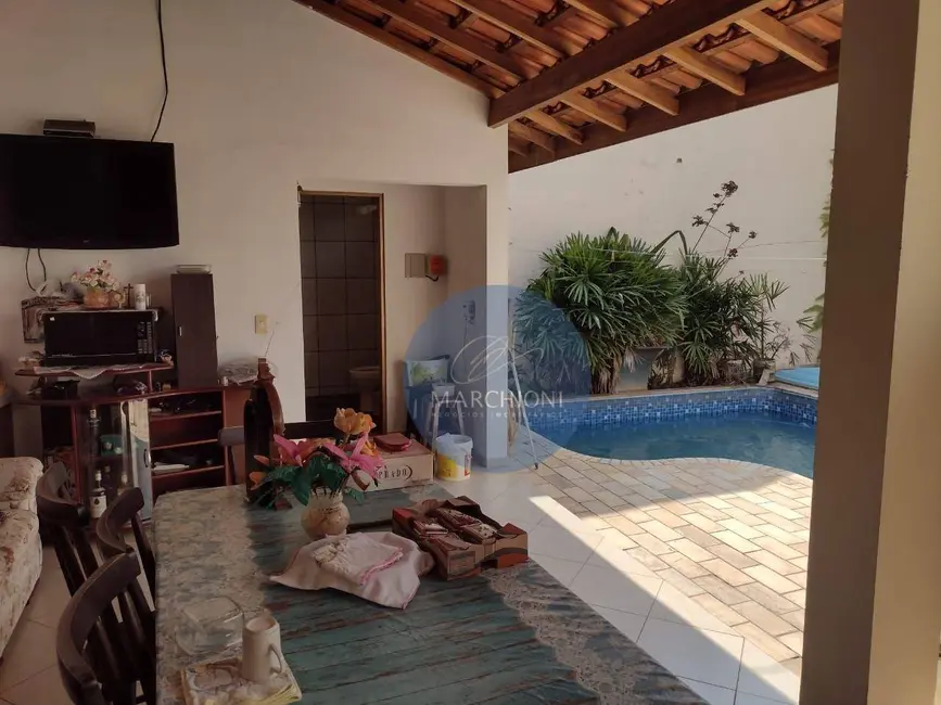 Sobrado com 5 quartos à venda, 300m2 em Pinhalzinho - SP - imagem 9 Foto 9 de Sobrado com 5 quartos à venda, 300m2 em Pinhalzinho - SP