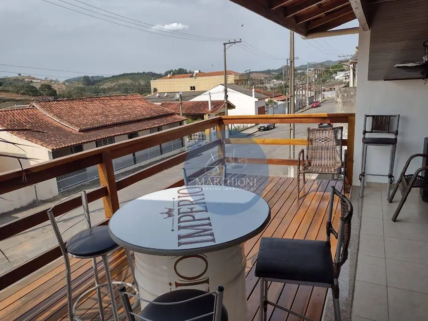 Sobrado com 5 quartos à venda, 300m2 em Pinhalzinho - SP - imagem 7 Foto 7 de Sobrado com 5 quartos à venda, 300m2 em Pinhalzinho - SP