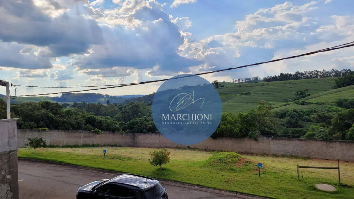 Foto 1 de Terreno / Lote à venda, 320m2 em Pinhalzinho - SP
