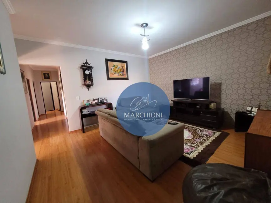 Casa com 3 quartos à venda, 250m2 em Pinhalzinho - SP - imagem 7 Foto 7 de Casa com 3 quartos à venda, 250m2 em Pinhalzinho - SP