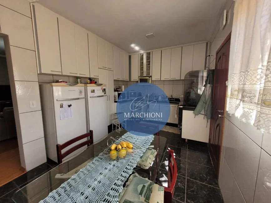 Casa com 3 quartos à venda, 250m2 em Pinhalzinho - SP - imagem 4 Foto 4 de Casa com 3 quartos à venda, 250m2 em Pinhalzinho - SP