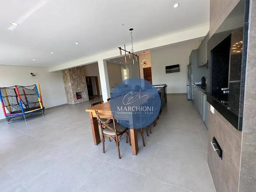 Chácara com 4 quartos à venda, 1000m2 em Pinhalzinho - SP - imagem 8 Foto 8 de Chácara com 4 quartos à venda, 1000m2 em Pinhalzinho - SP