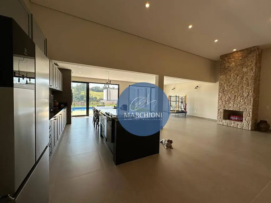 Chácara com 4 quartos à venda, 1000m2 em Pinhalzinho - SP - imagem 9 Foto 9 de Chácara com 4 quartos à venda, 1000m2 em Pinhalzinho - SP