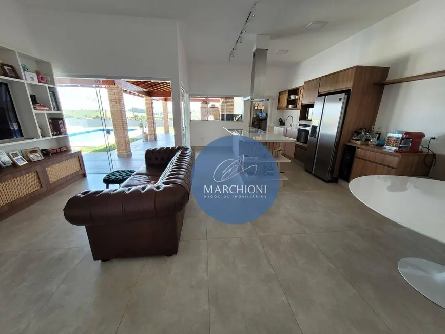 Foto 9 de Chácara com 3 quartos à venda, 1022m2 em Pinhalzinho - SP