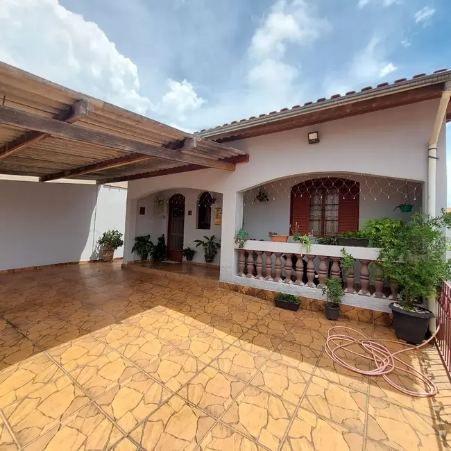 Casa com 2 quartos à venda, 250m2 em Pinhalzinho - SP - imagem 3 Foto 3 de Casa com 2 quartos à venda, 250m2 em Pinhalzinho - SP